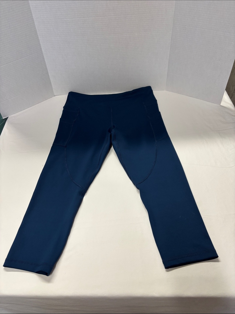 ZYIA Navy Capri Active Leggings with Side Pockets